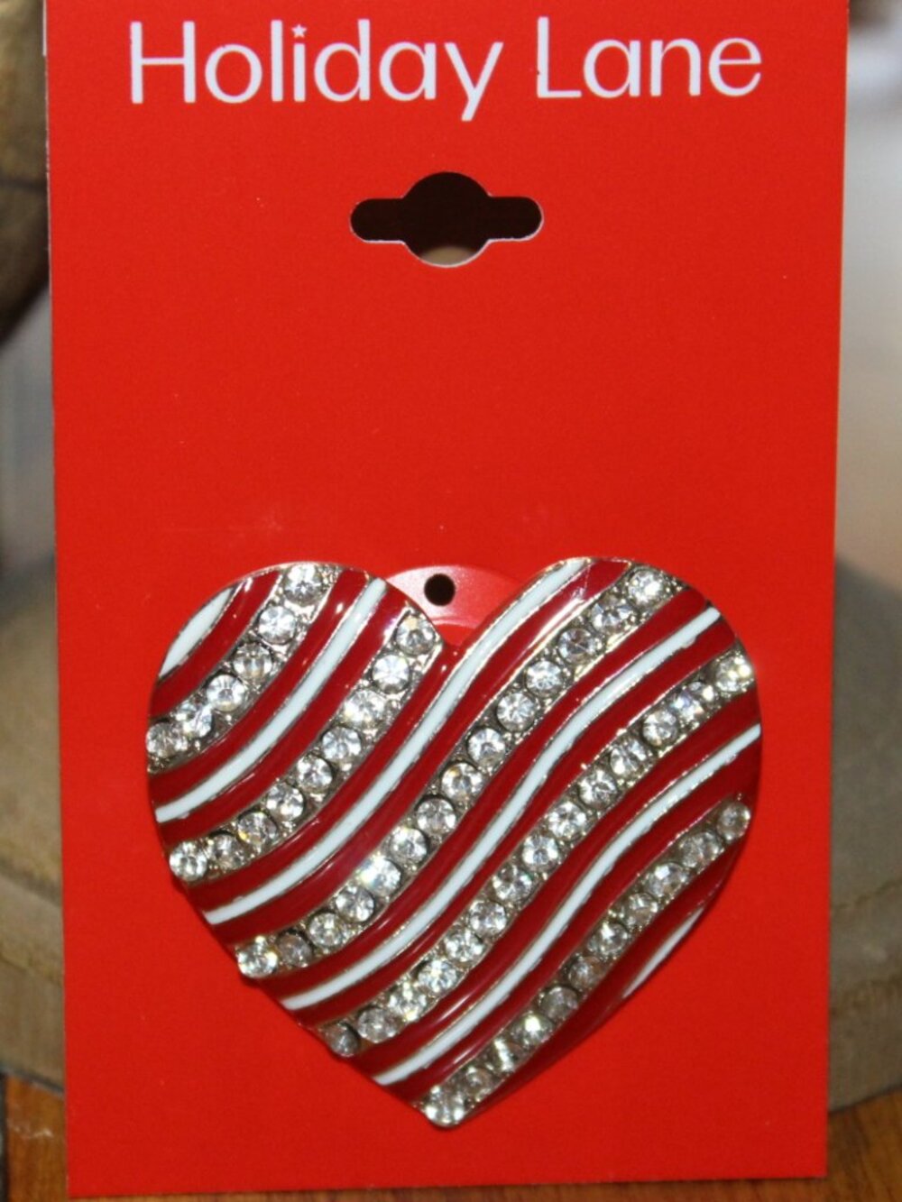 NWT Holiday Lane Crystal Bling Heart Brooch - Picture 3 of 7